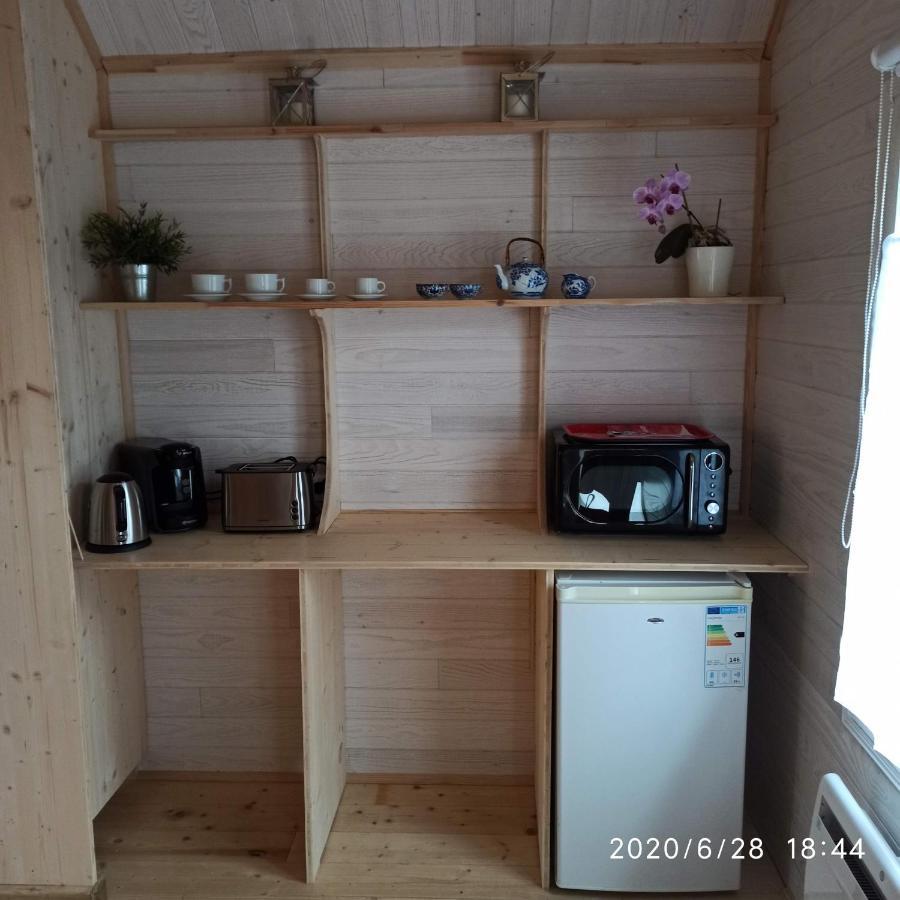 Une Tiny House A Decouvrir Au Coeur De La Cite ! コントレクセヴィル エクステリア 写真