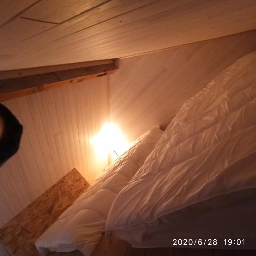 Une Tiny House A Decouvrir Au Coeur De La Cite ! コントレクセヴィル エクステリア 写真