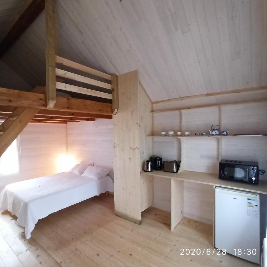 Une Tiny House A Decouvrir Au Coeur De La Cite ! コントレクセヴィル エクステリア 写真